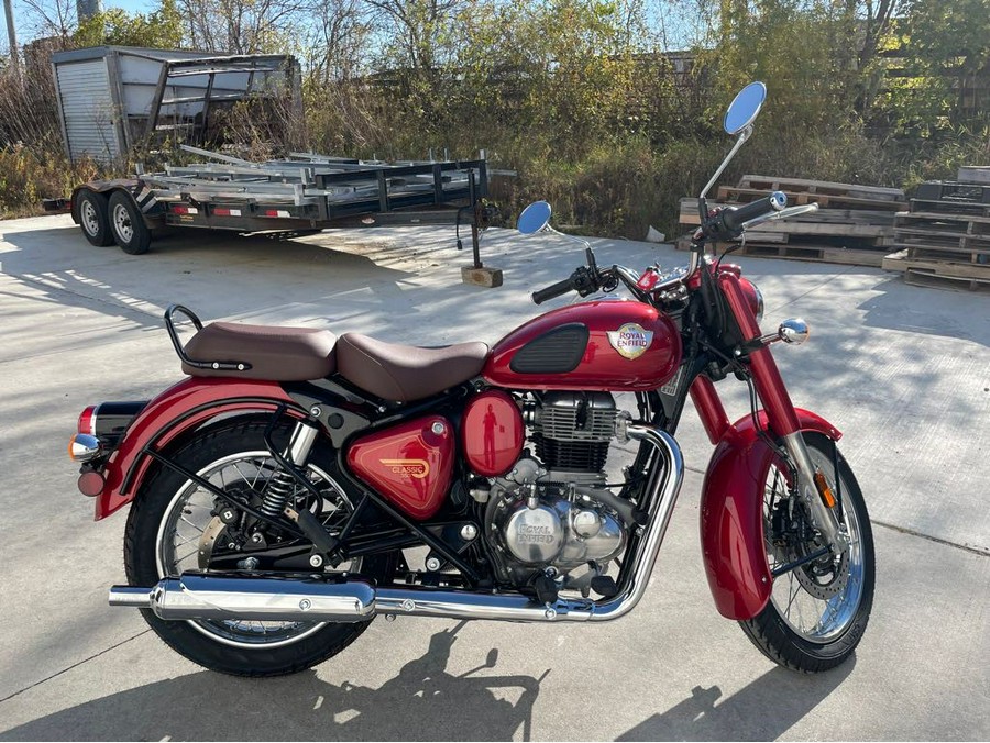 2026 Royal Enfield CLASSIC 350- MADRAS RED
