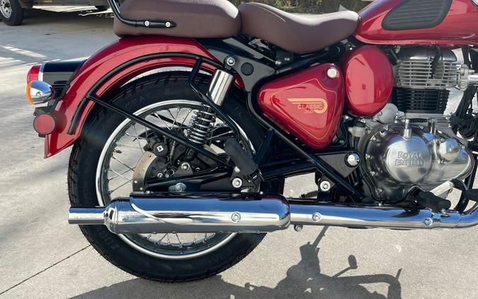 2026 Royal Enfield CLASSIC 350- MADRAS RED