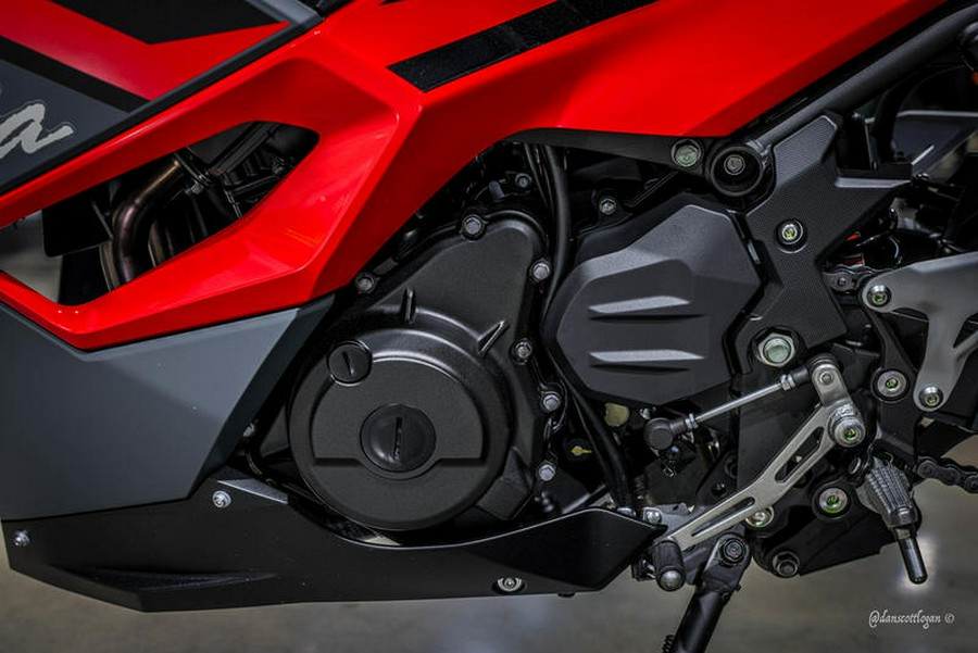 2024 Kawasaki Ninja® 500 ABS Passion Red/Metallic Flat Spark Black