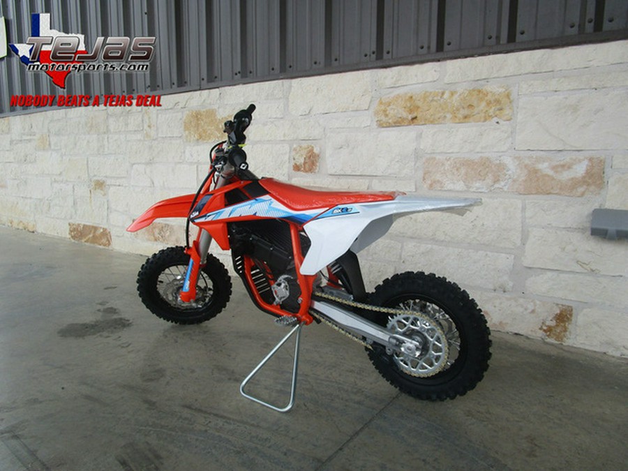 2024 KTM SX-E 3