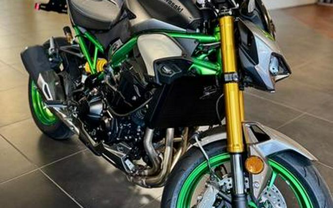 2025 Kawasaki Z900 SE ABS