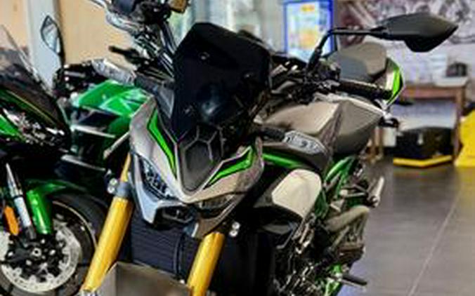 2025 Kawasaki Z900 SE ABS