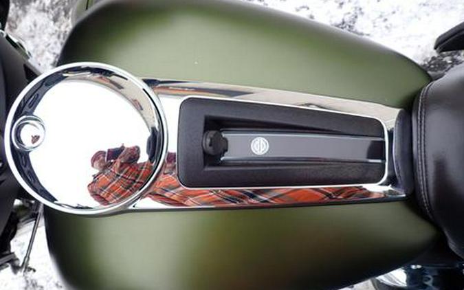 2022 Harley-Davidson Tri Glide Ultra (G.I. Enthusiast Collection)