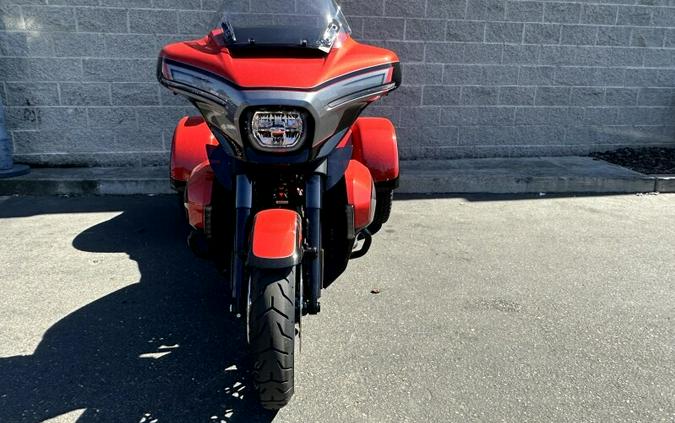 2026 Harley-Davidson® CVO Street Glide 3 Limited Citrus Heat CVO Tri-Tone
