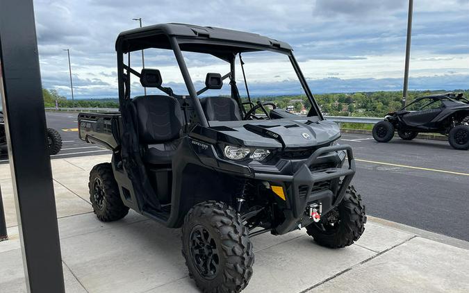 2023 Can-Am® Defender XT HD10