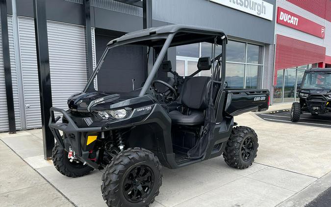 2023 Can-Am® Defender XT HD10