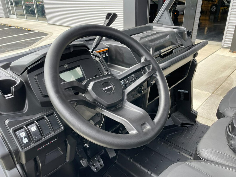 2023 Can-Am® Defender XT HD10