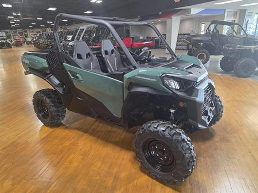 2025 Can-Am Commander DPS 700