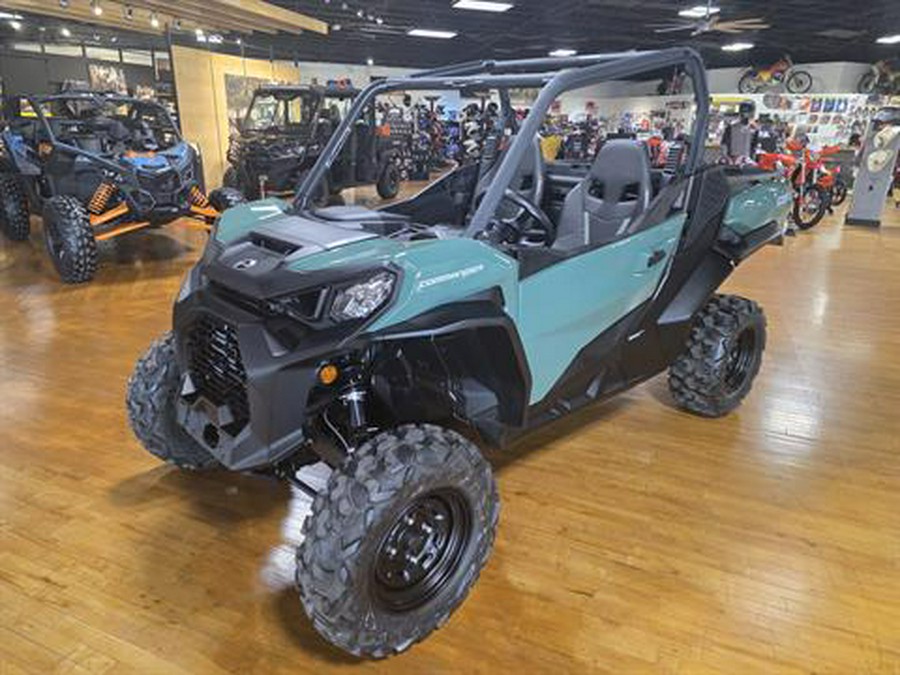 2025 Can-Am Commander DPS 700