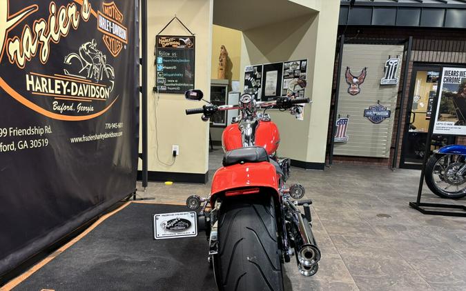 2026 Harley-Davidson® Breakout® Blood Orange - Chrome