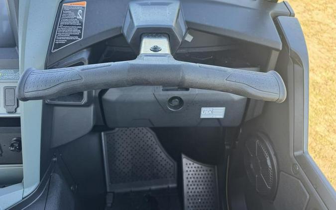 2026 Yamaha Wolverine Rmax4 1000 Xt-R