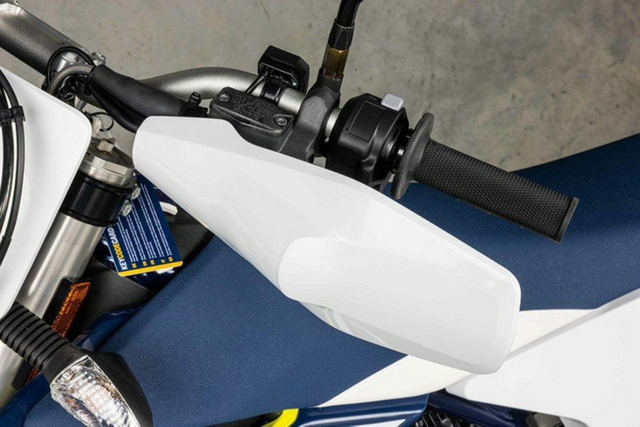 2024 Husqvarna Enduro 701
