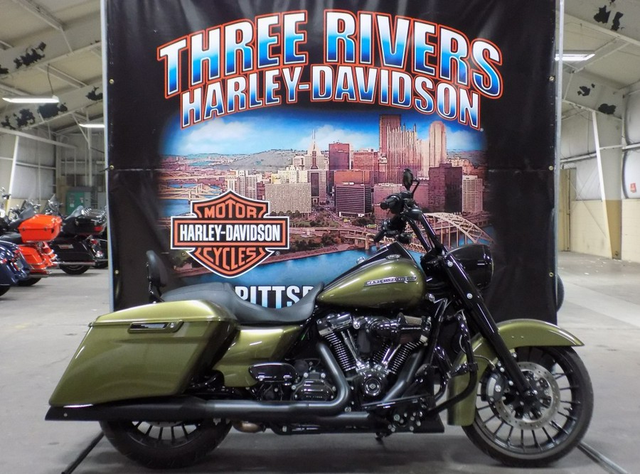 2018 Harley-Davidson® Road King® Special Olive Gold