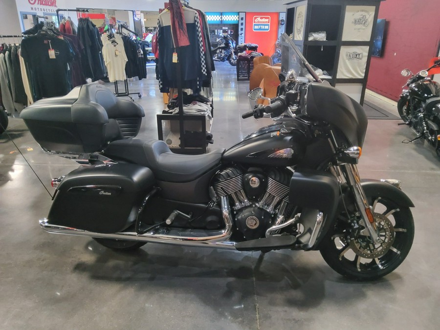 2020 Indian Motorcycle® Roadmaster® Dark Horse®