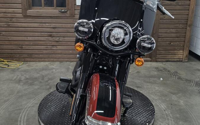 2024 Harley-Davidson® Heritage Classic 114 RED ROCK/BLACK W/ PINSTRIPE
