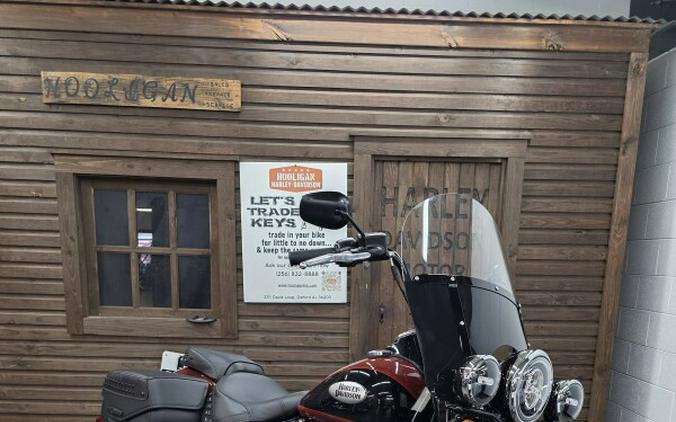 2024 Harley-Davidson® Heritage Classic 114 RED ROCK/BLACK W/ PINSTRIPE
