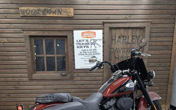 2024 Harley-Davidson® Heritage Classic 114 RED ROCK/BLACK W/ PINSTRIPE