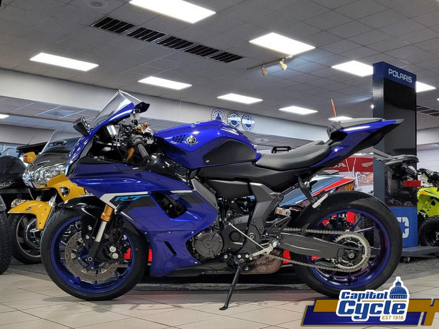 2025 Yamaha YZF-R7