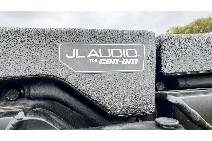 2025 Can-Am Defender Max Limited Cab HD10