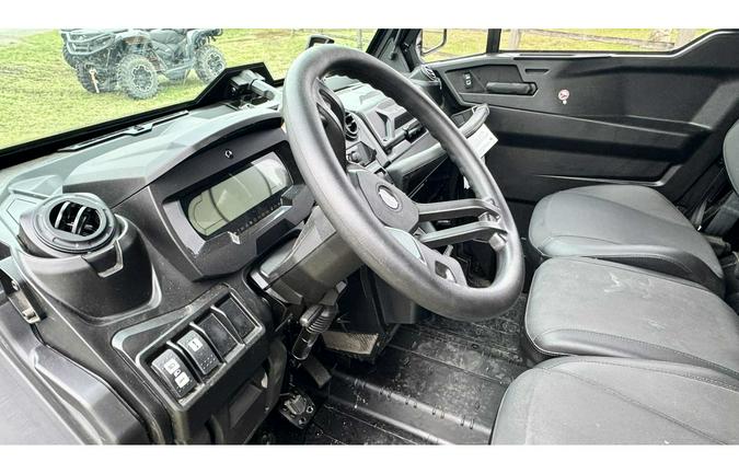 2025 Can-Am Defender Max Limited Cab HD10