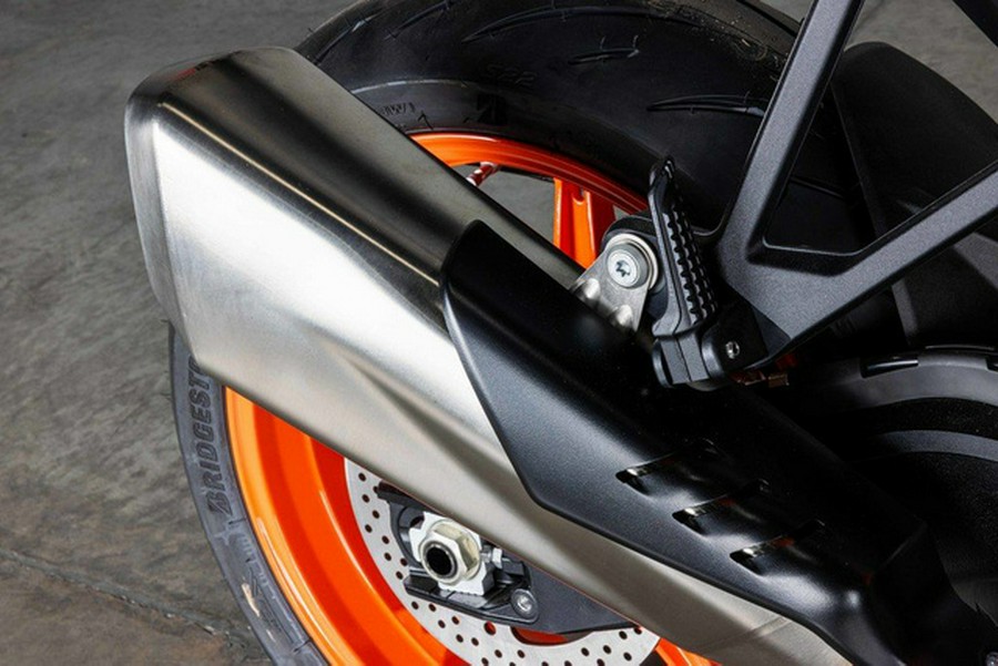 2024 KTM Duke 990