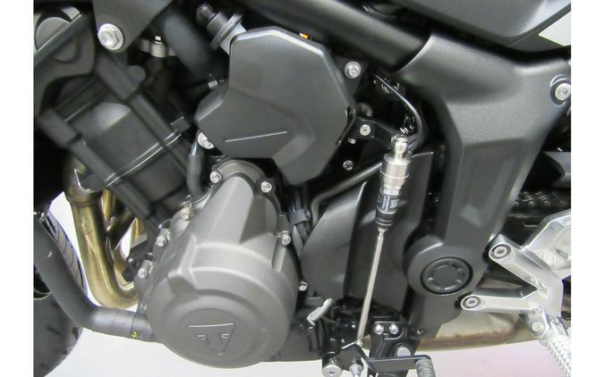2025 TRIDENT 660 - Triumph