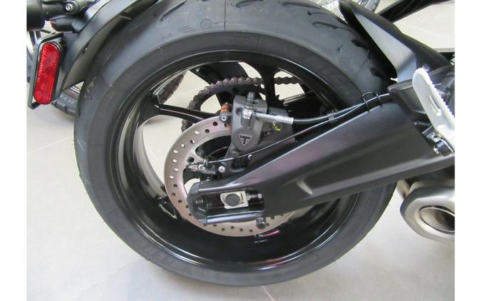 2025 TRIDENT 660 - Triumph
