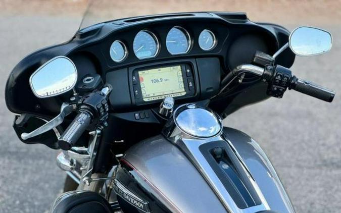 2017 Harley-Davidson® FLHTCUTG - Tri Glide® Ultra