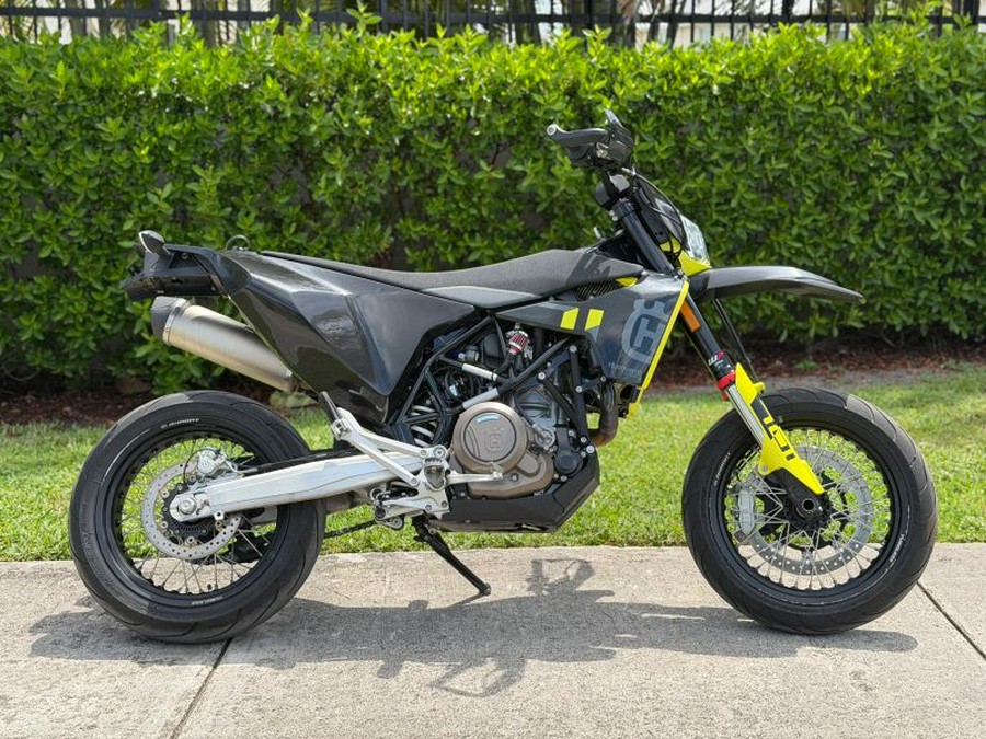 2024 Husqvarna 701 Supermoto