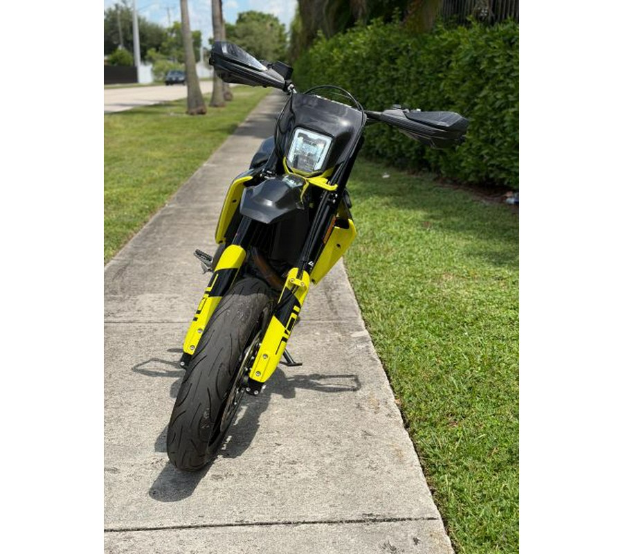 2024 Husqvarna 701 Supermoto
