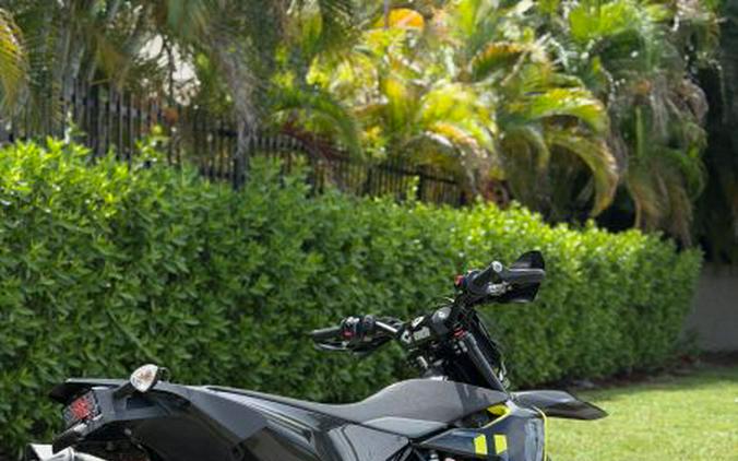 2024 Husqvarna 701 Supermoto