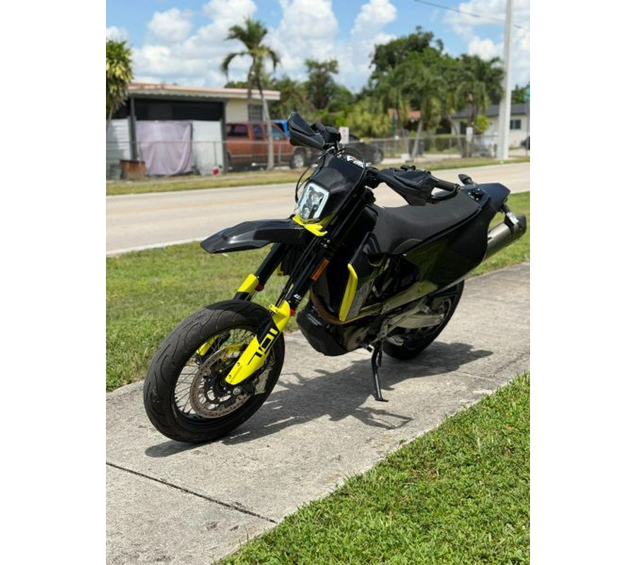 2024 Husqvarna 701 Supermoto