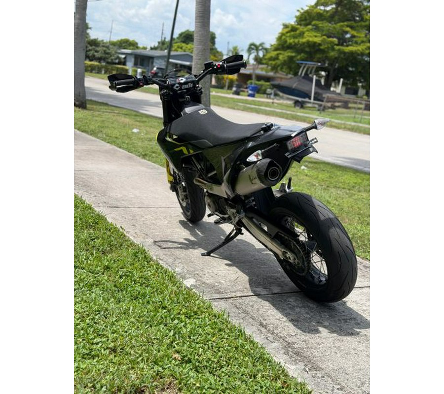 2024 Husqvarna 701 Supermoto