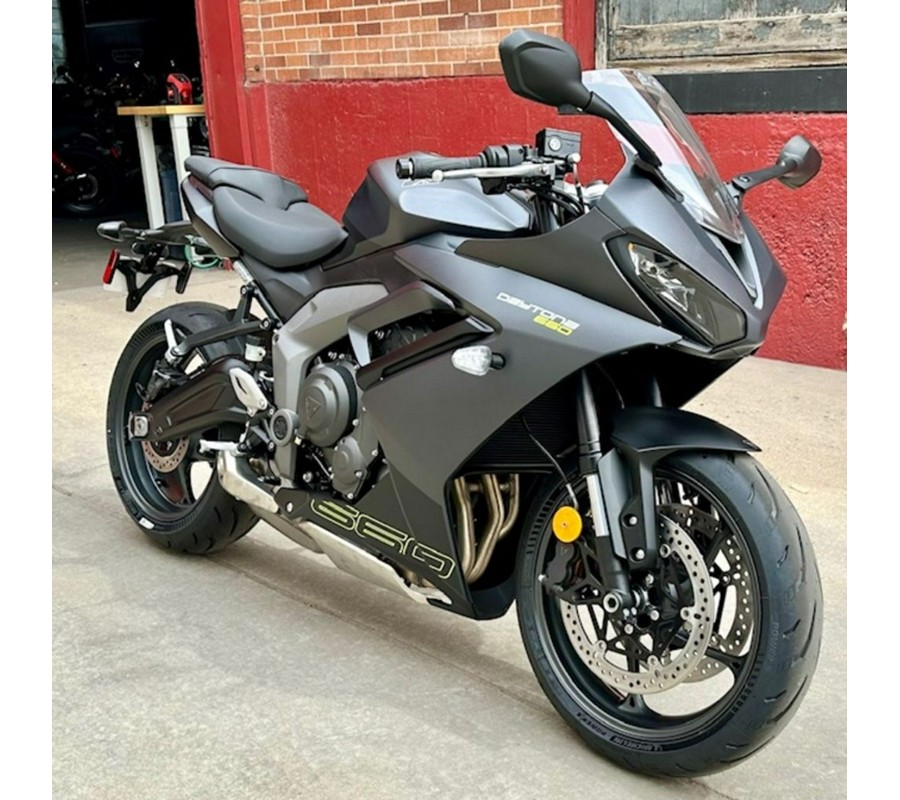 2025 Triumph Daytona 660 Satin Granite/Satin Black