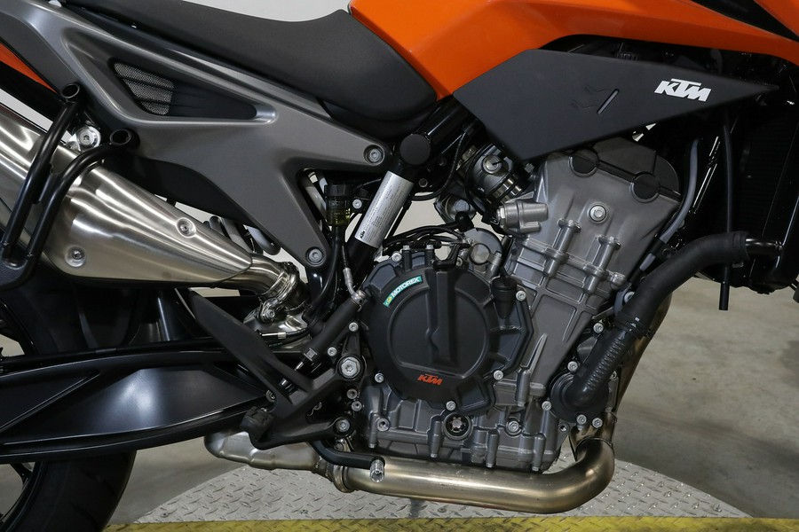 2024 KTM 790 Duke