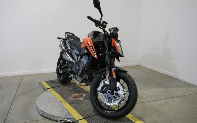 2024 KTM 790 Duke