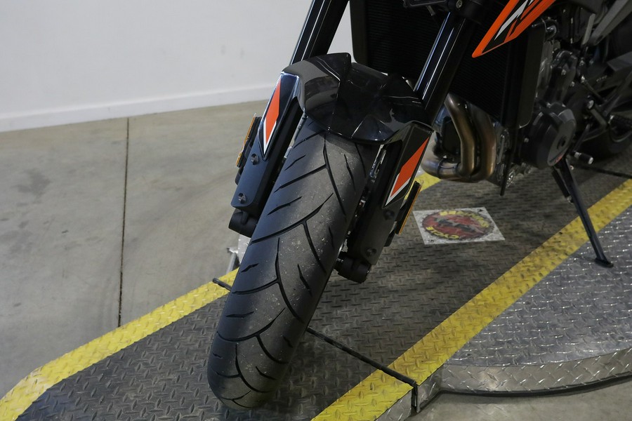 2024 KTM 790 Duke