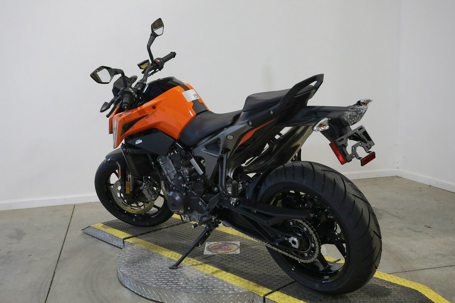 2024 KTM 790 Duke