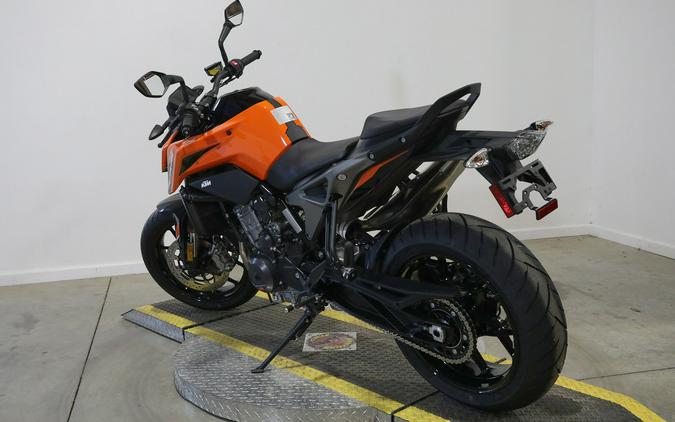 2024 KTM 790 Duke