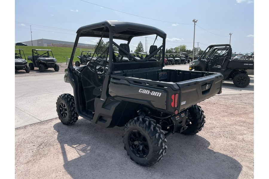 2024 Can-Am Defender XT HD10