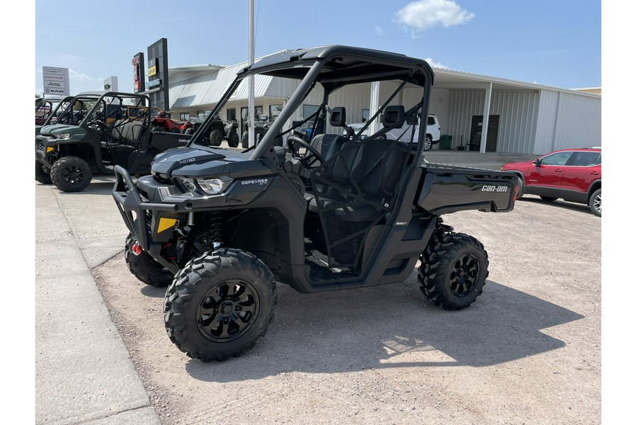 2024 Can-Am Defender XT HD10