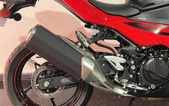 2025 Kawasaki Ninja 500 ABS SE ABS