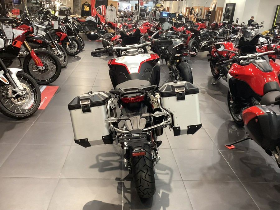 2024 Ducati Multistrada V4 Rally Travel & Radar