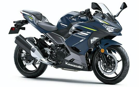 2022 Kawasaki Ninja® 400 ABS Metallic Matte Twilight Blue/Metallic Graphite Gray