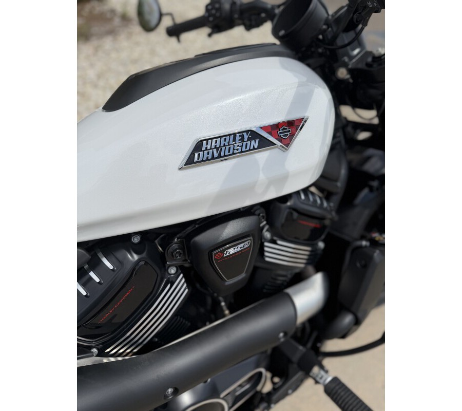 2026 Harley-Davidson Sportster S White Onyx Pearl Black Trim