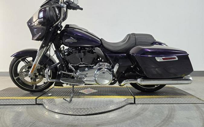 2025 Harley-Davidson® FLHX - Street Glide®