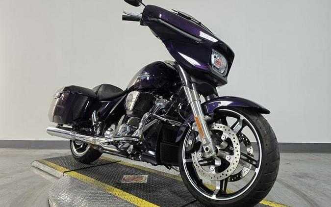 2025 Harley-Davidson® FLHX - Street Glide®
