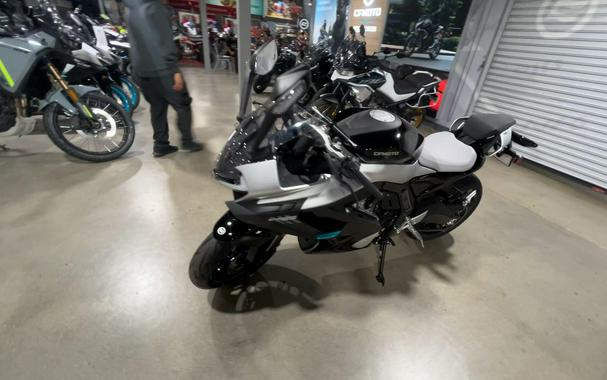 2026 CFMOTO 675SS