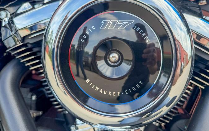 2026 Harley-Davidson® Liberty Edition Heritage Classic Midnight Ember Two-Up Laced Wheels