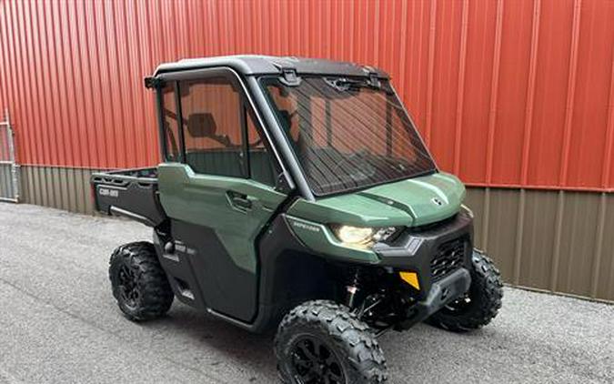 2024 Can-Am Defender DPS CAB